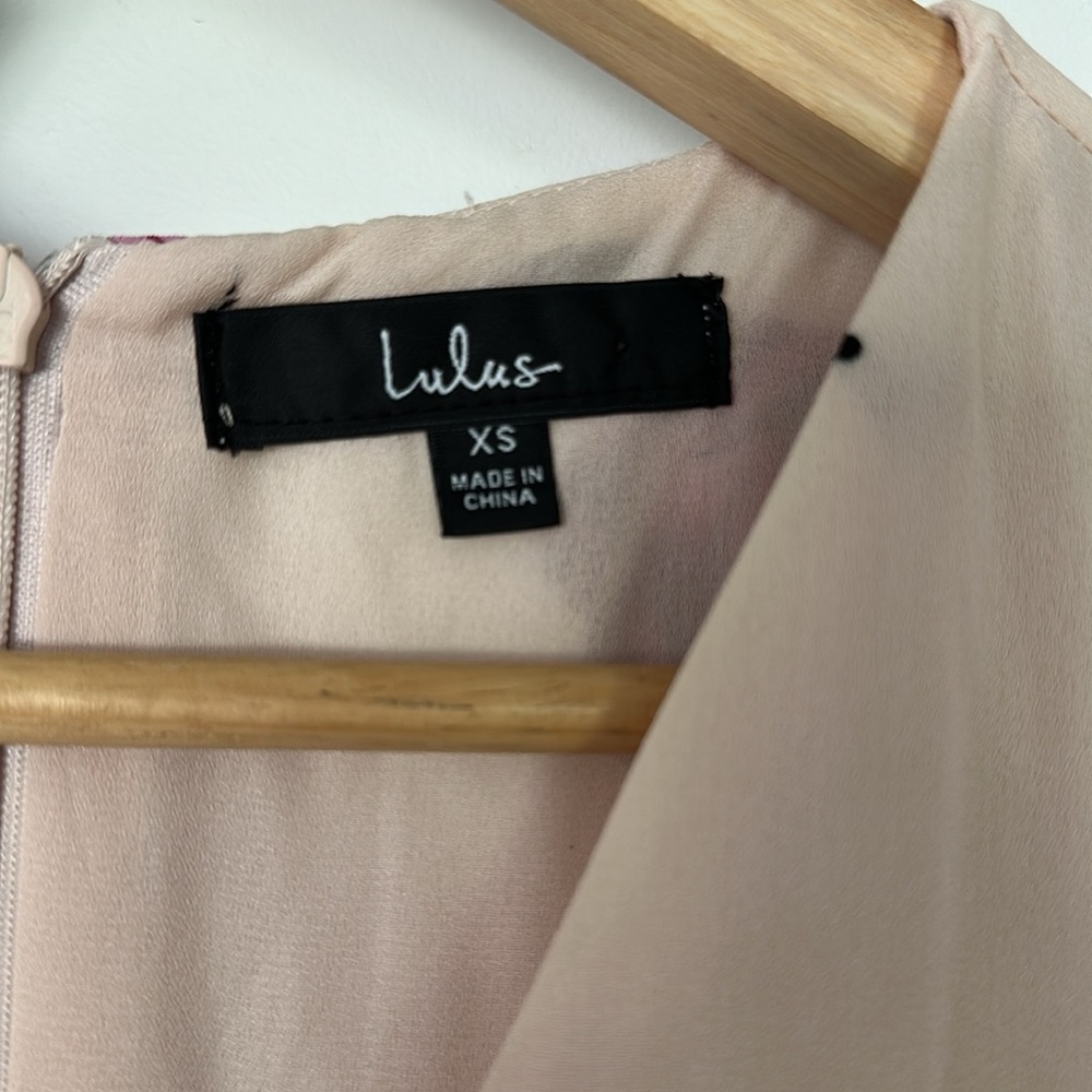 Lulu’s floral tiered formal dress Xs summer chic - Picture 5 of 9